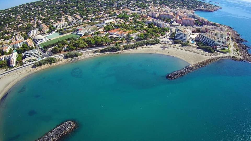 Appartement Vue Mer, Secteur Des Plages, T3 De Standing Climatise Avec Grande Terrasse
